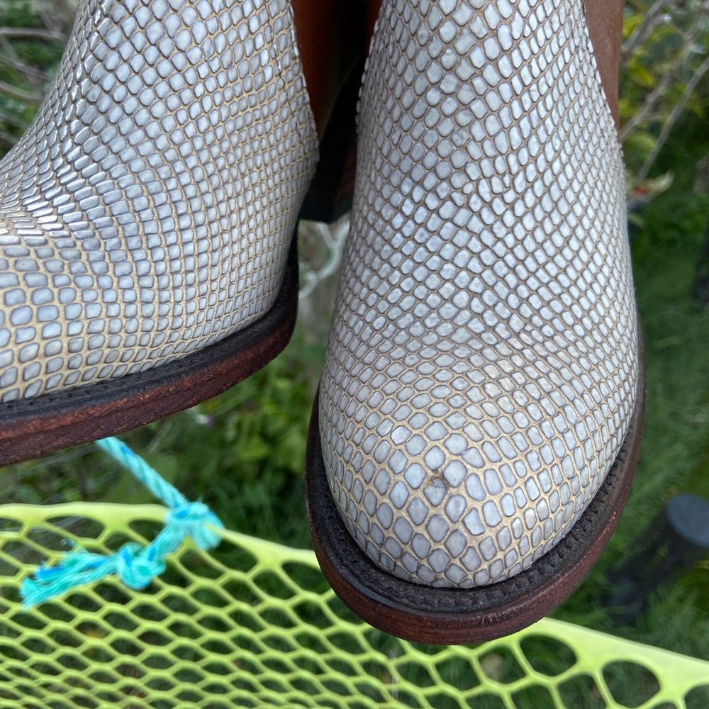 Ladies authentic leather/ python print booties - Picture 4 of 6